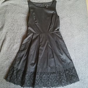 White house black market